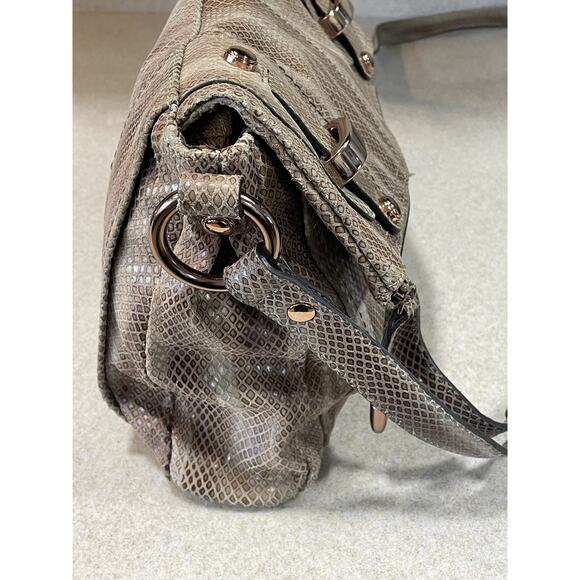 B Makowsky Leather Snake Skin Pattern Medium Crossbody Bag Purse - Picture 7 of 16